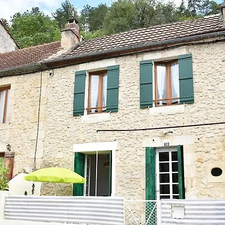 Beautiful 2-bed In Holiday home *