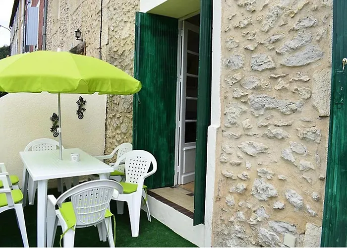 2bed Sleeps 4 - Garden Patio Pets *